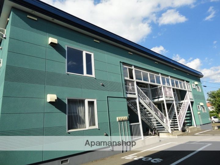 北海道滝川市西町5丁目の賃貸アパートの外観