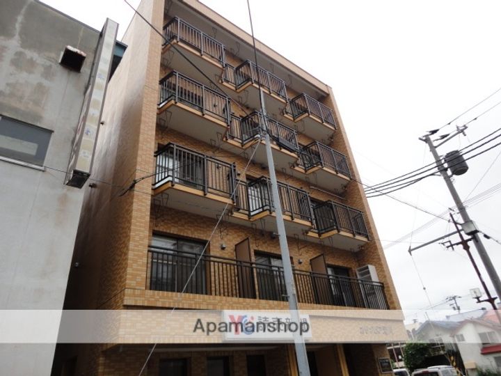 オリンピア滝川の外観