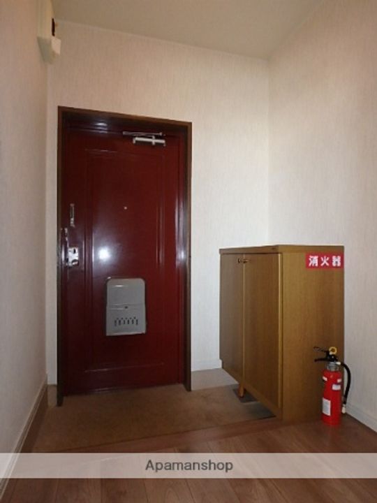 セブンビルマンションの玄関