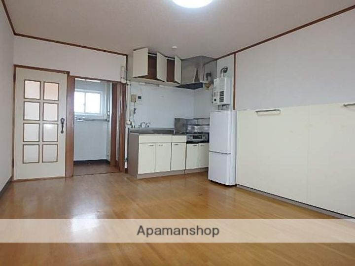 ハイツごとうの居間