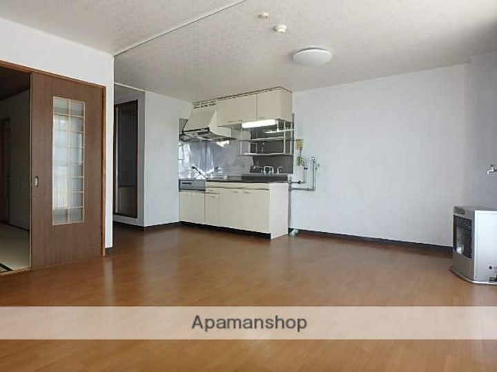 TSUMOTOクリーンハイツの居間