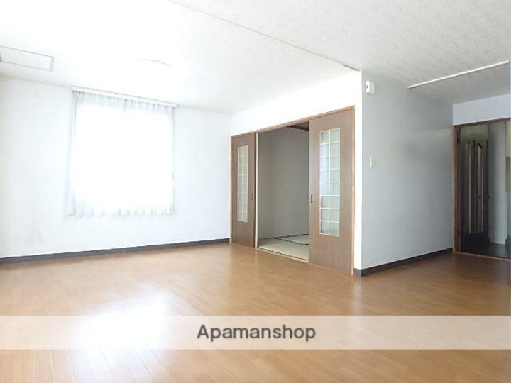 TSUMOTOクリーンハイツの居間