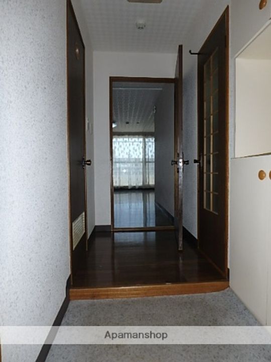 TSUMOTOクリーンハイツの玄関