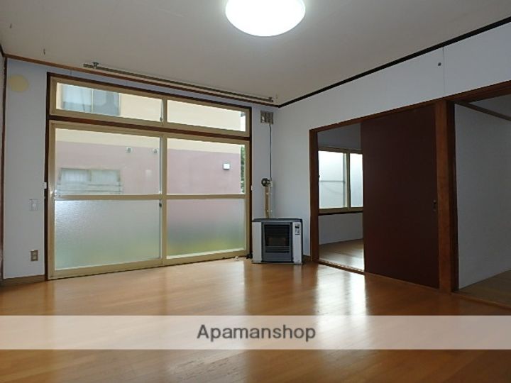 コーポ松の居間