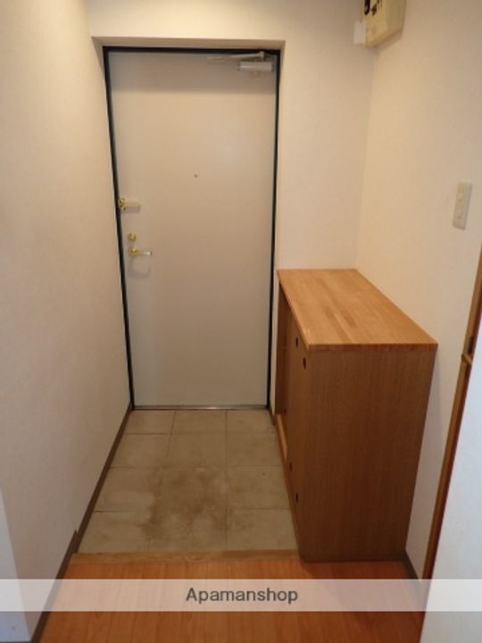 コ−ポガルⅢ102の玄関