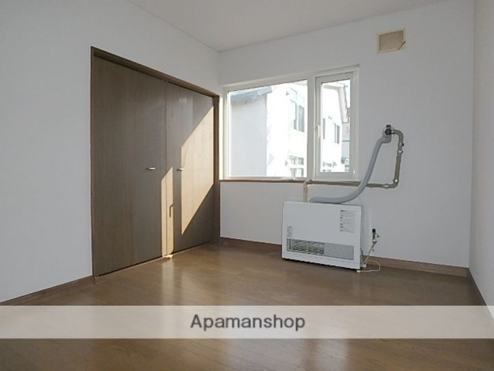 フィール幸町1の居間