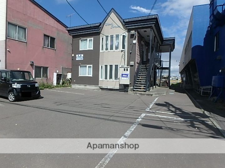 ウエストコーポの外観