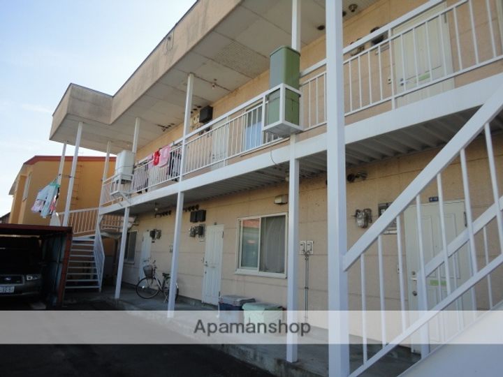 フロンティアの外観