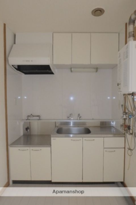 かねよし第2ビルマンションのキッチン