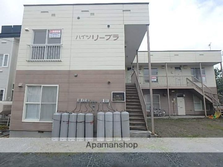 ハイツリーブラ102の外観