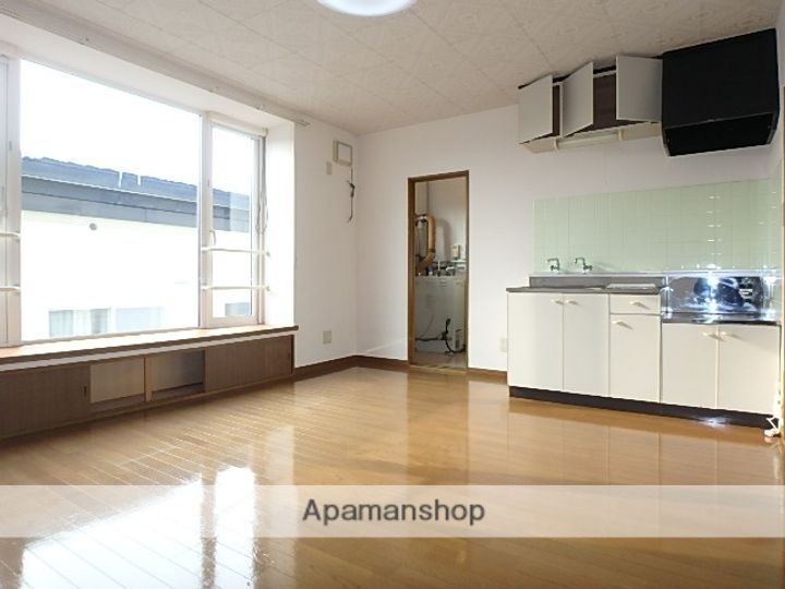 中出コーポの居間