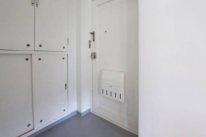 ビレッジハウス砂川1号棟0502の玄関
