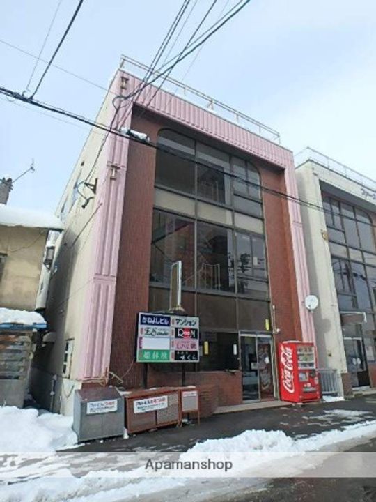 かねよしビルマンションの外観