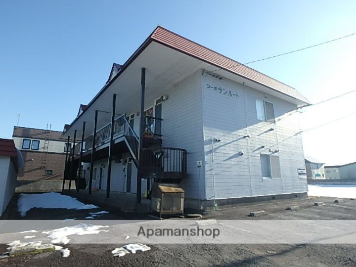 コーポサンルートの外観