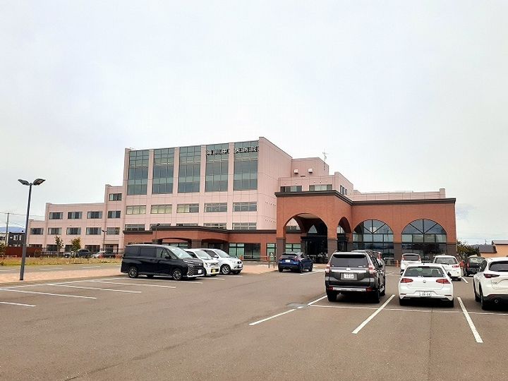 ドミネートスカイの周辺