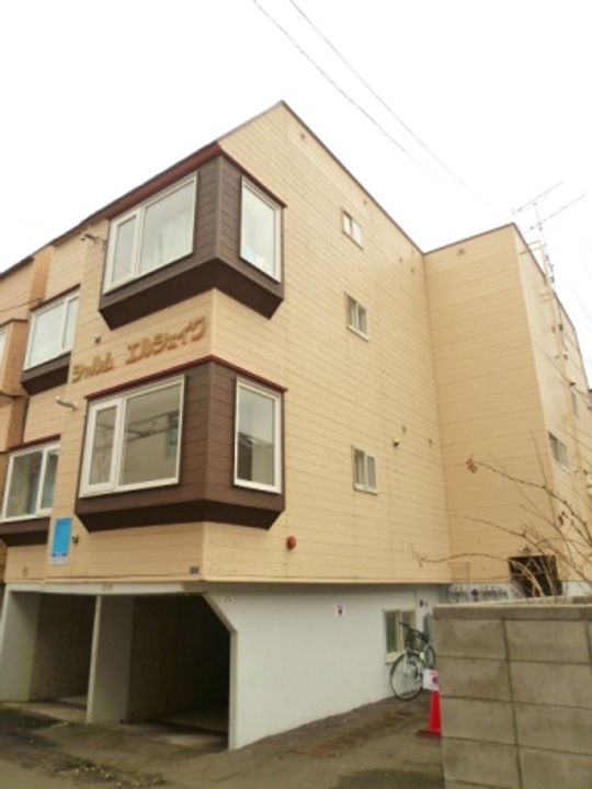 IROHA COCORO(イロハココロ)103の外観