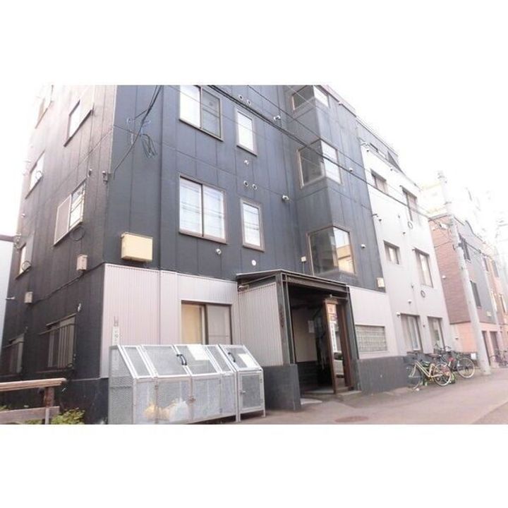 パラシオン南10条の外観