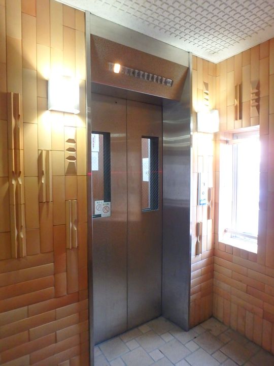 第18ふじい宅建ビル503の外観