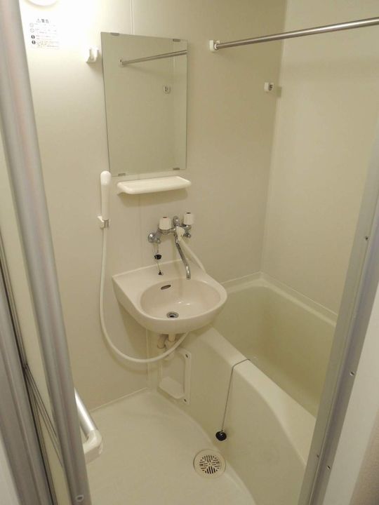 レオパレスセントラル南4条Aの風呂