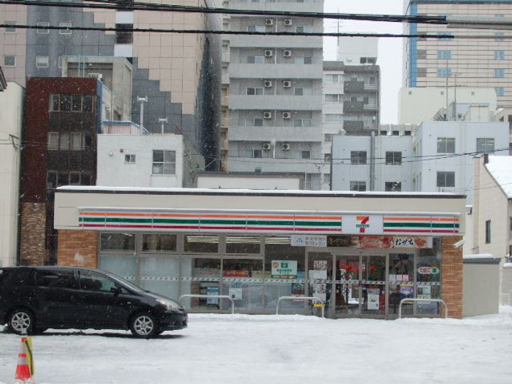 クィーン南5条00307の周辺