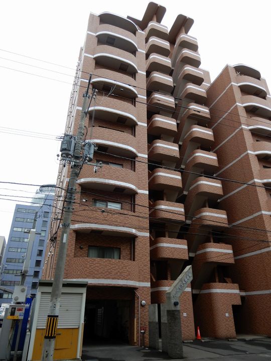 パークヒルズ大通中央303の外観