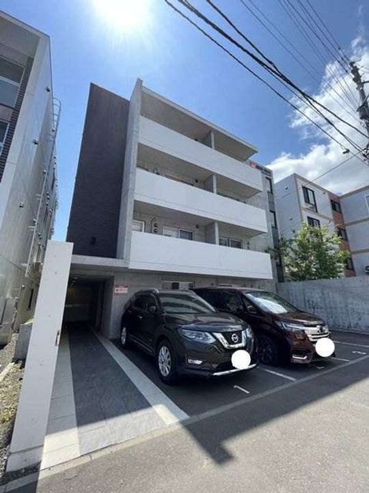 EーHORIZON北円山(北4西22)の外観
