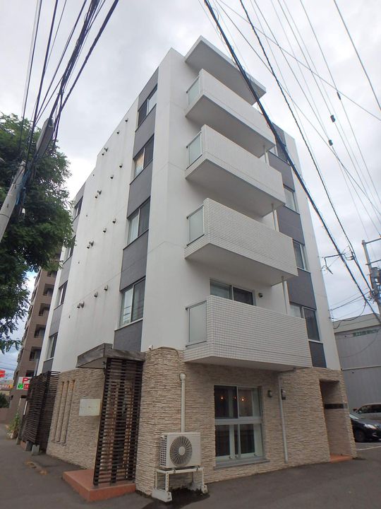 ノイ円山502の外観