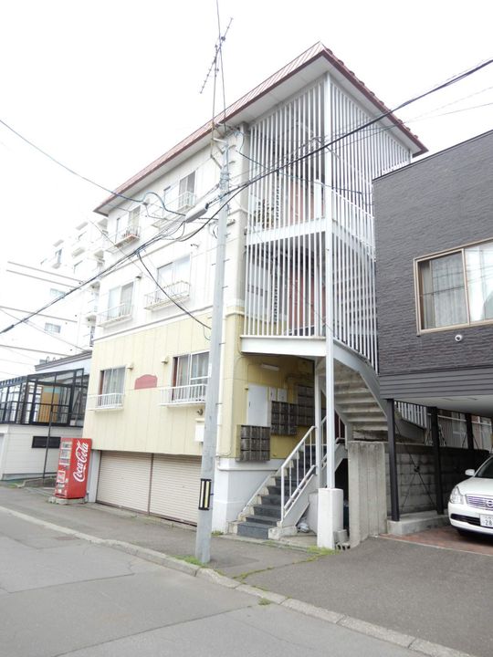 ケンタクコーポ南13条208の外観