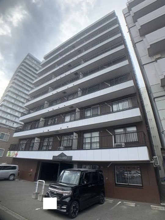 ルーブル8条館0302の外観