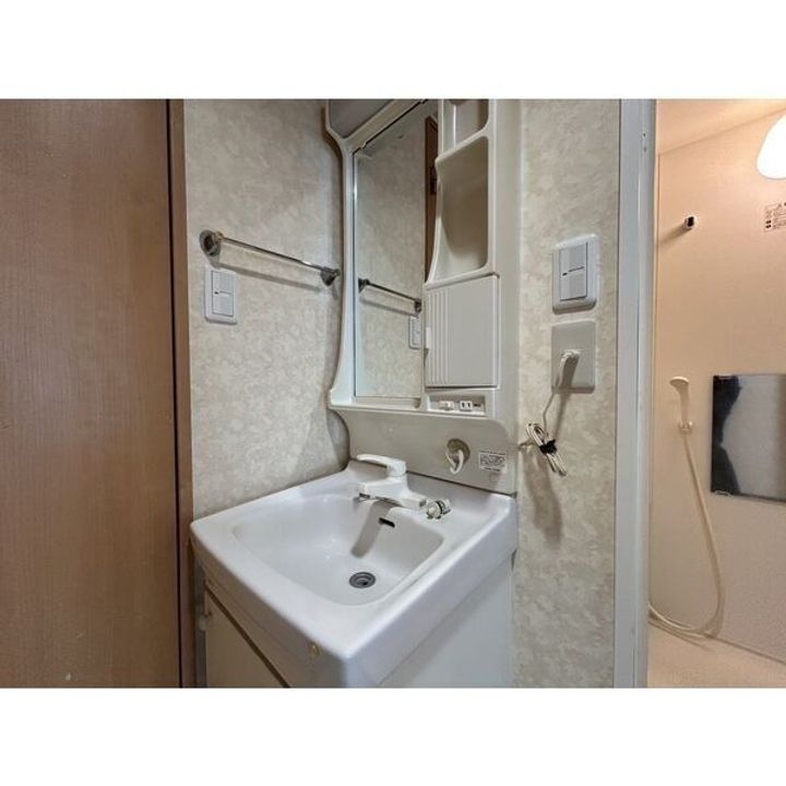 南1条グランドハイツ608のその他画像