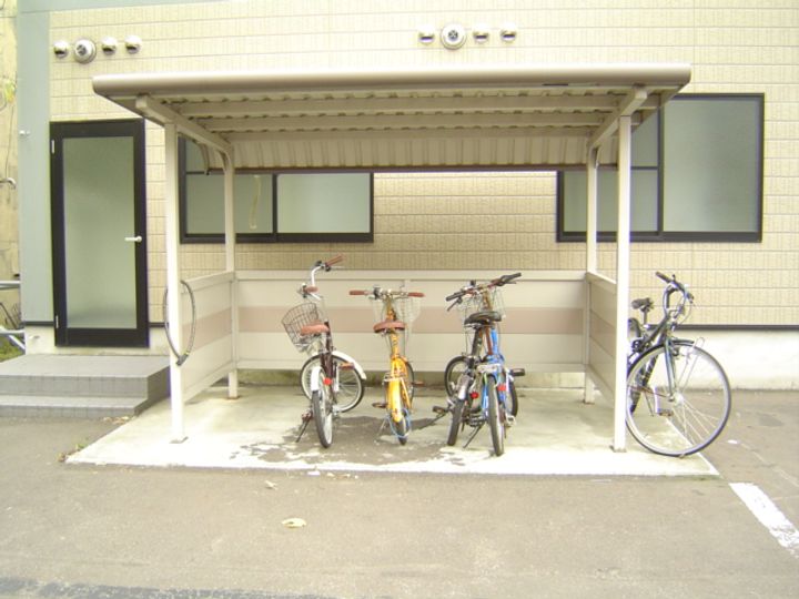 レオパレスフローラ202の外観