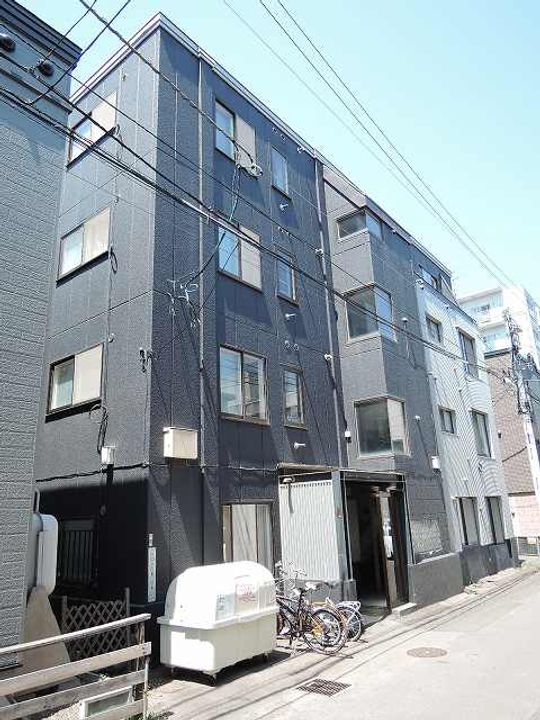 パラシオン南10条の外観