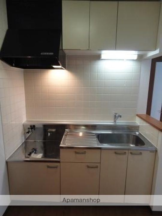 八番館101のキッチン