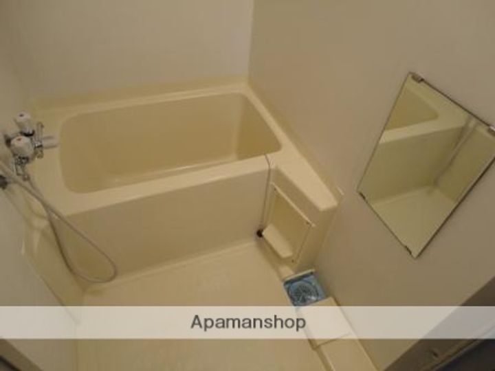 八番館101の風呂