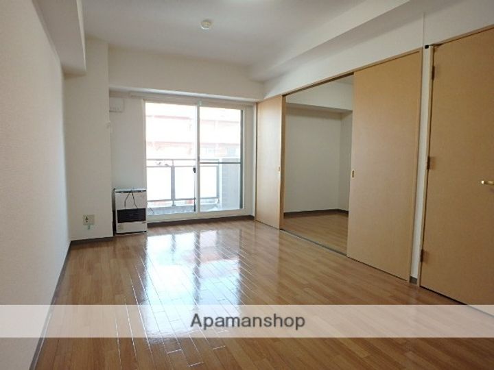 パークヒルズ円山805の居間