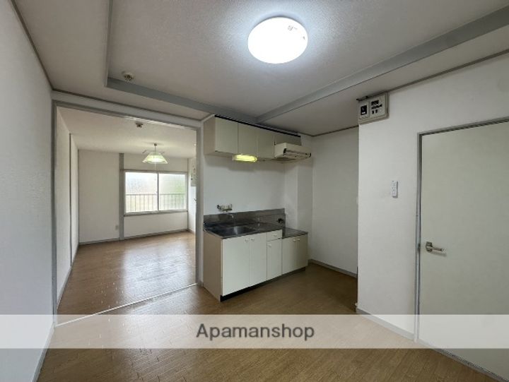 ヴィレッジ山の手212の内装