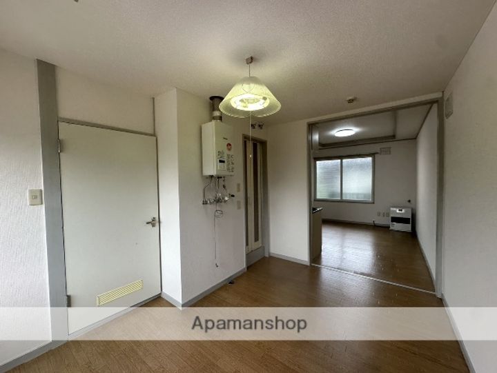 ヴィレッジ山の手212の内装