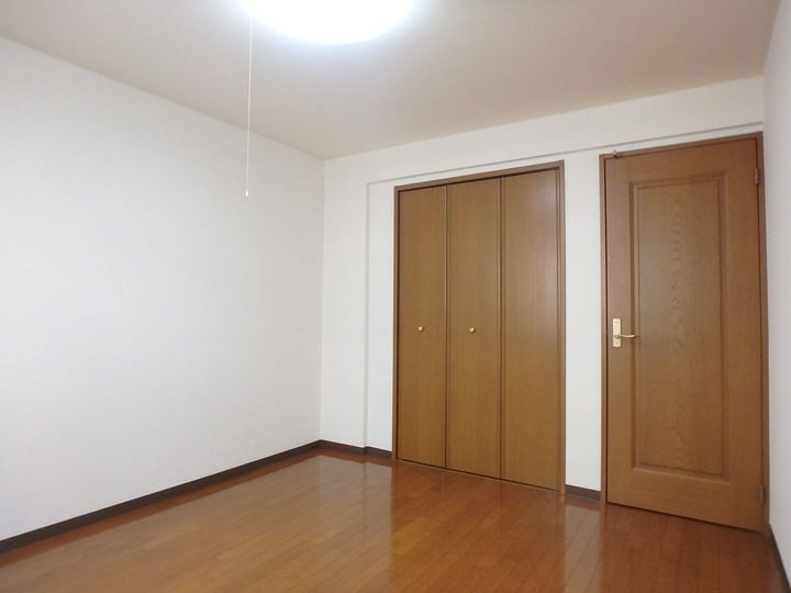 メゾンプルミエールKの内装