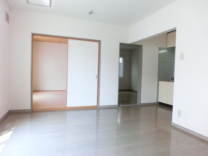 條野ハイツD201の内装