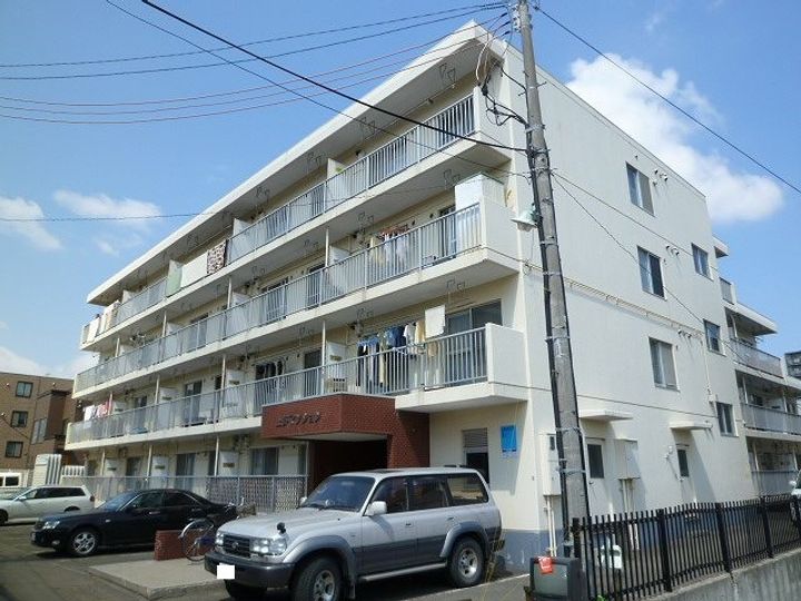 上野マンションの外観