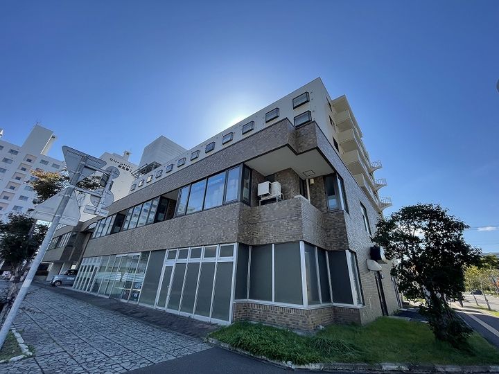 プレサント発寒ステーションの外観