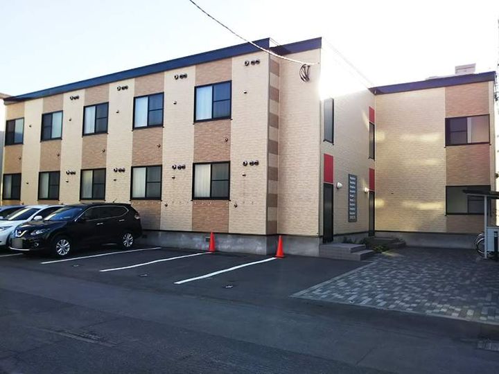 レオパレス北二条東の外観