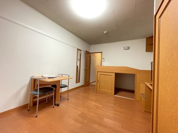 レオパレスW WEST107の居間