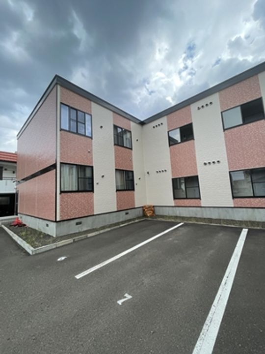 レオパレスW WESTの外観