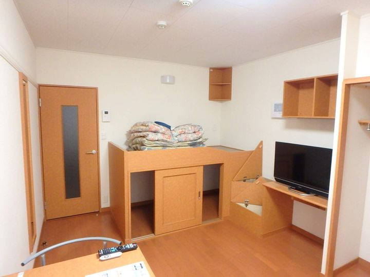 レオパレス西野Ⅱ103の居間