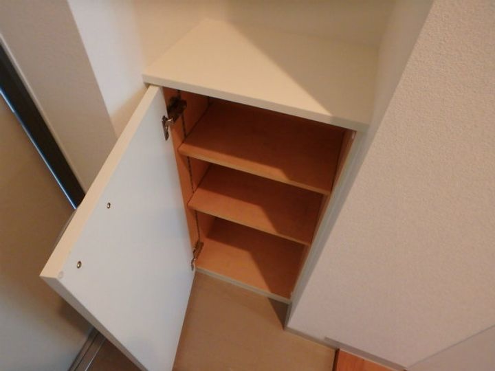 メープル北円山303の玄関