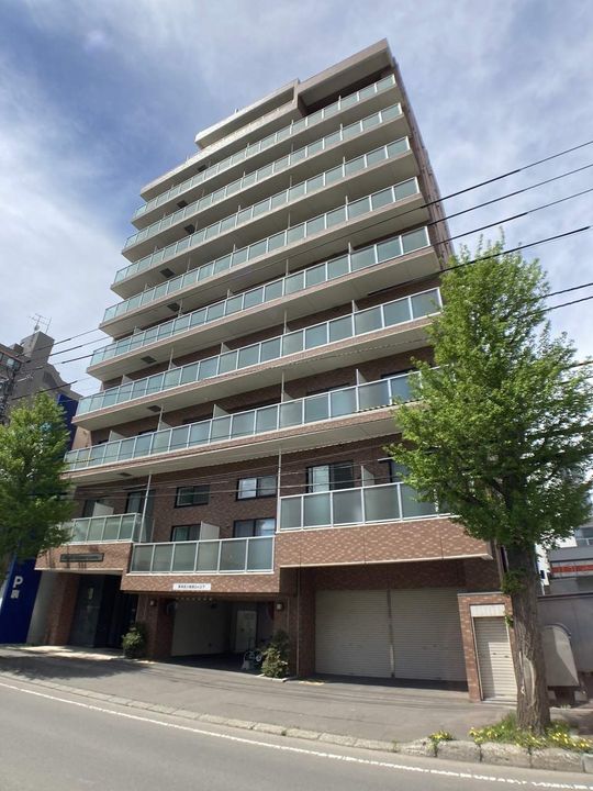 メープル北円山303の外観