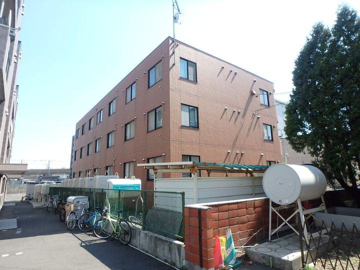 メゾンプルミエールKの外観