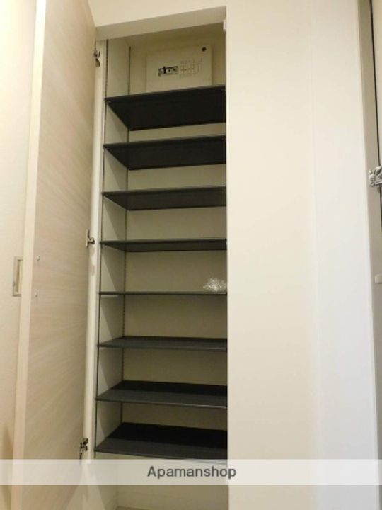 GIULIA TEINEの内装