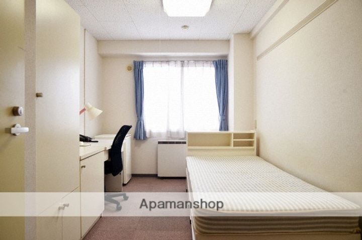 ドーミー琴似の居間